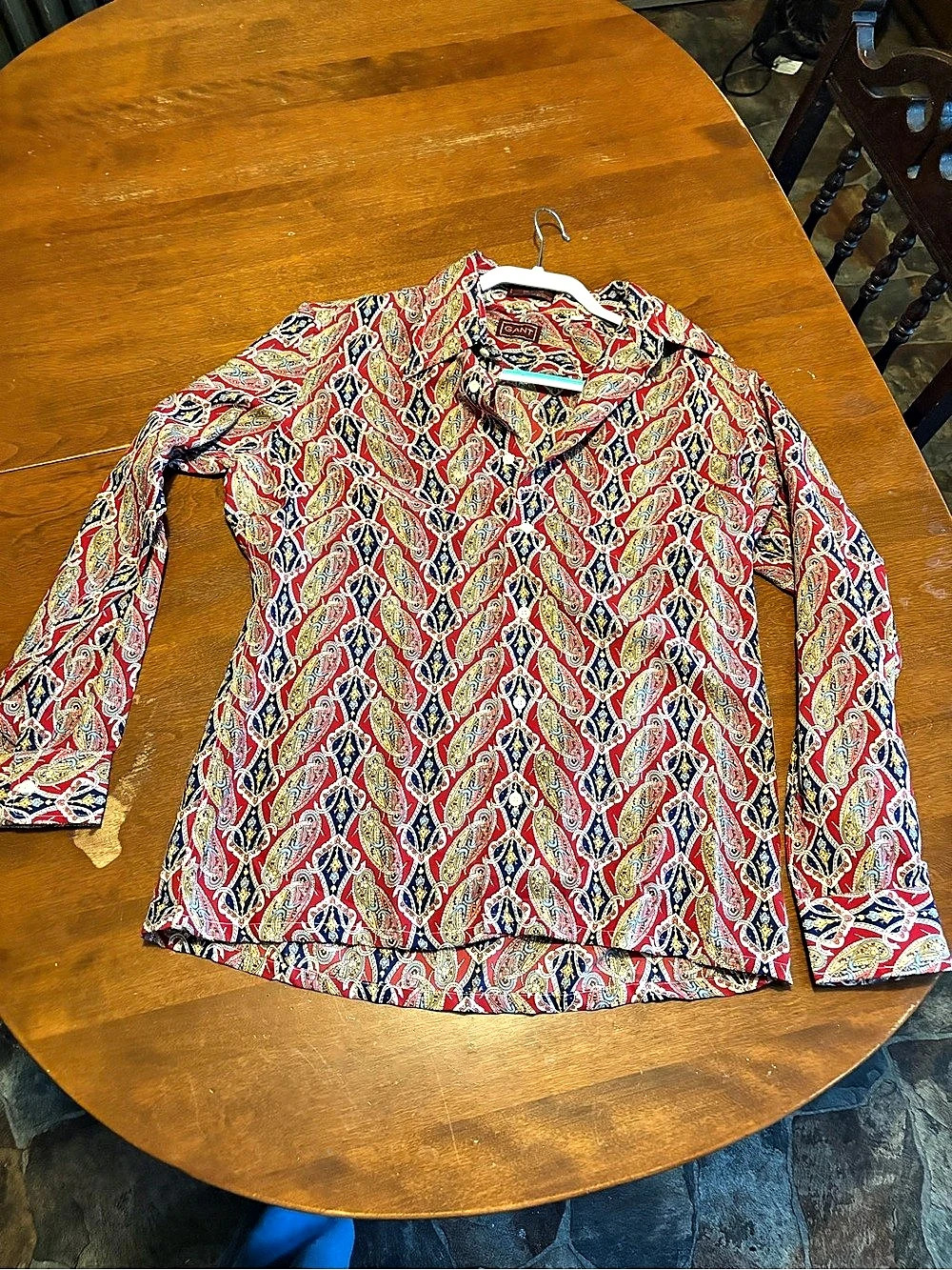 GANT 1980’s original vintage Men’s Geometric Button Down Red & Blue shirt Size